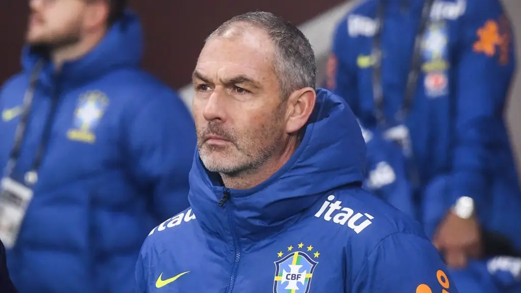 &lsquo;Eles est&atilde;o desesperados pela 6&ordf; estrela&rsquo;: Auxiliar de Ancelotti revela bastidores da Sele&ccedil;&atilde;o