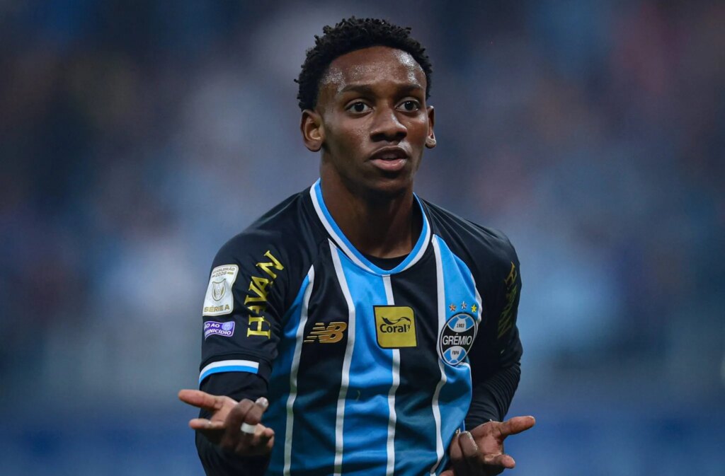 Por que jornal portugu&ecirc;s apelidou Gabriel Mec de herdeiro de Ronaldinho Ga&uacute;cho?